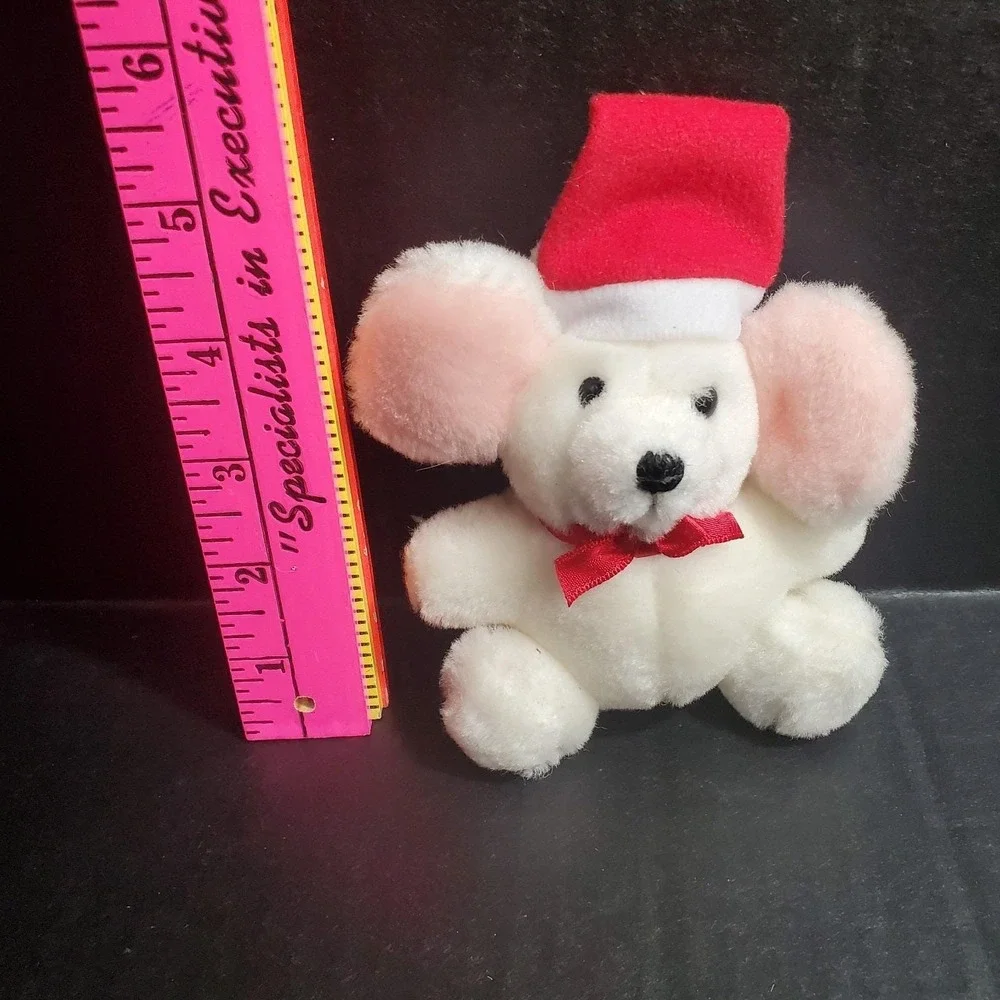 1986 Dakin Christmas Mouse Plush 4.5